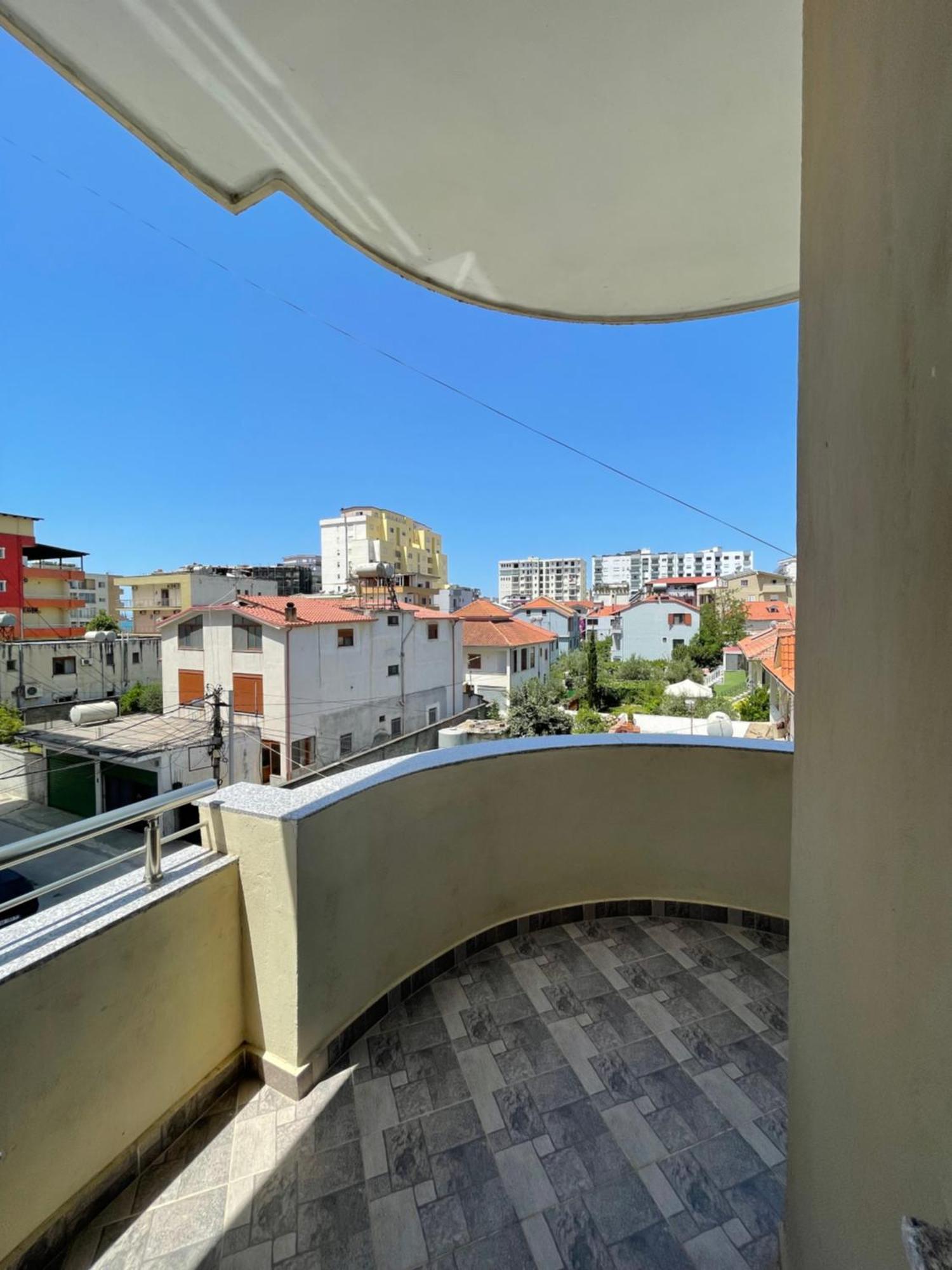 Vila Vladi Durrës Exteriör bild