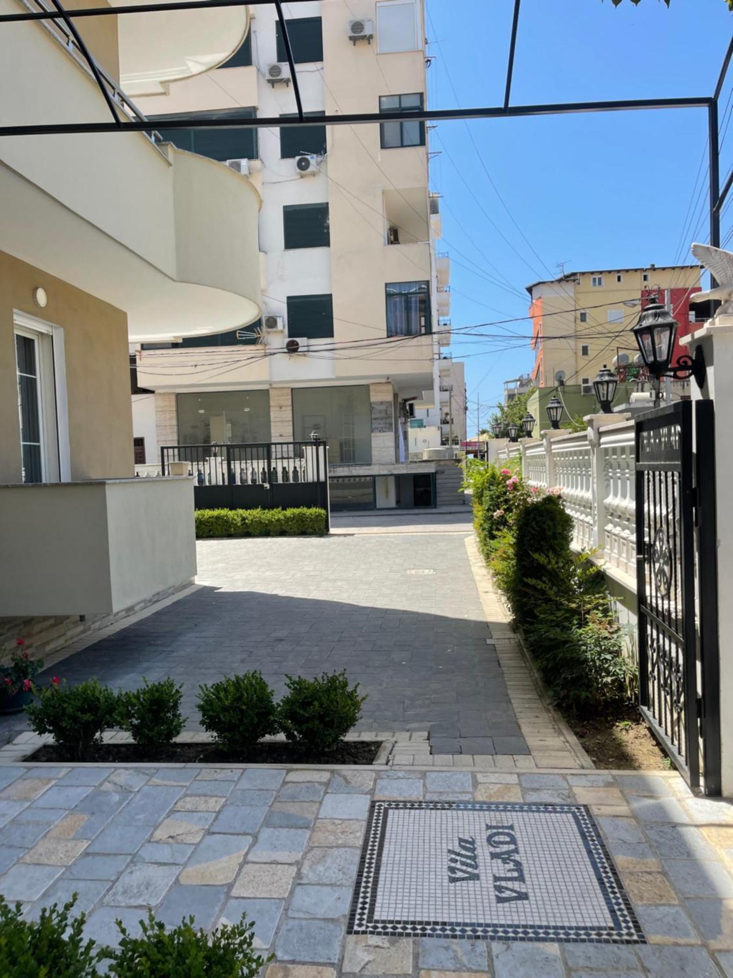 Vila Vladi Durrës Exteriör bild
